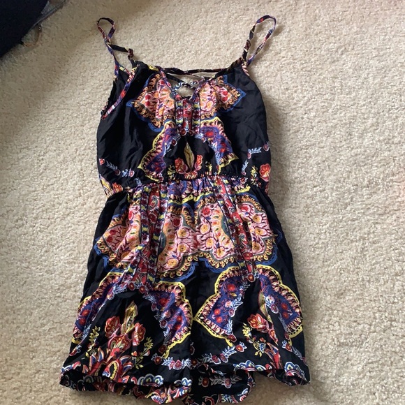 romper - Picture 2 of 2